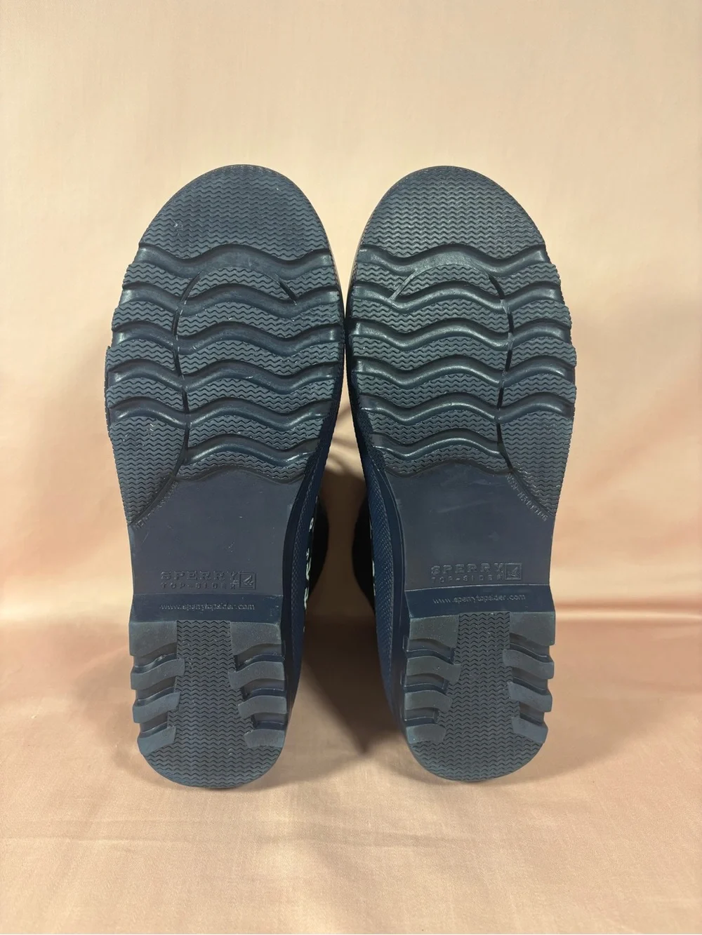 Sperry Women's Saltwater Duck Boot Navy Anchor Print Quilted STS90705 Size 8